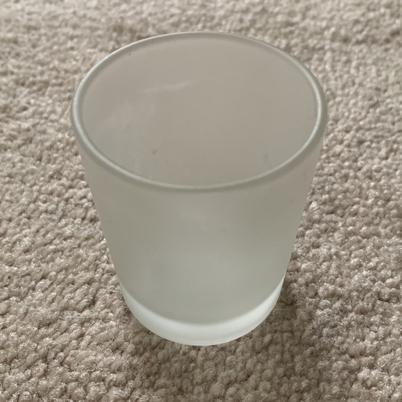 Small Yankee Candle and Holder - Picture 3 of 5